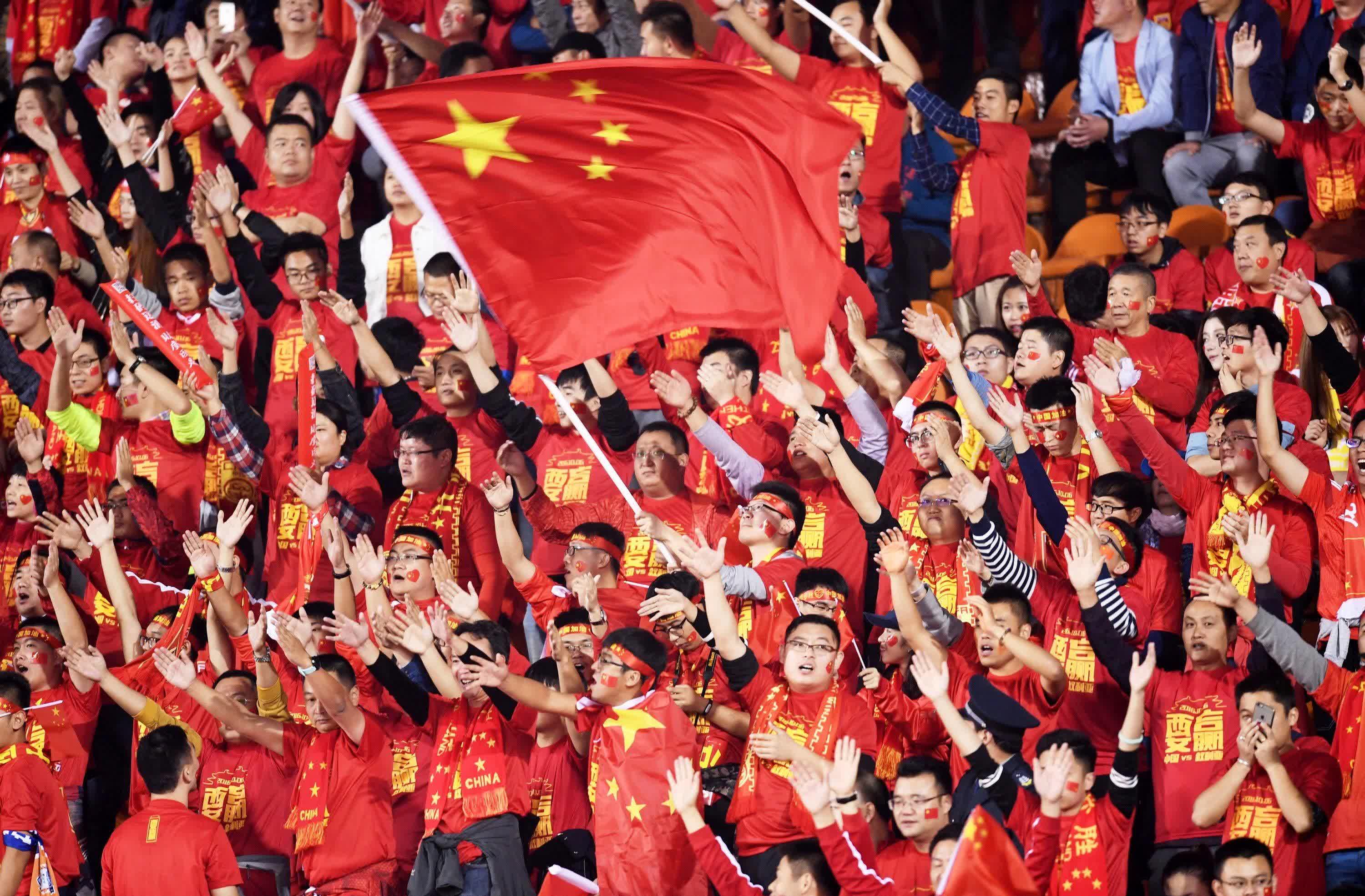 精湛技艺,球员们为国争光赢得掌声(为国家队打球) 精湛技艺,球员们为国争光赢得掌声(为国家队打球)